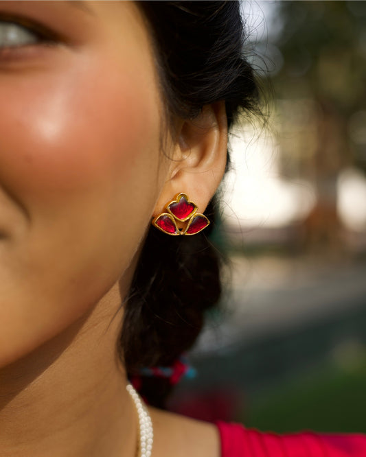 Rosette Mini Studs in silver with deep red stone cluster design