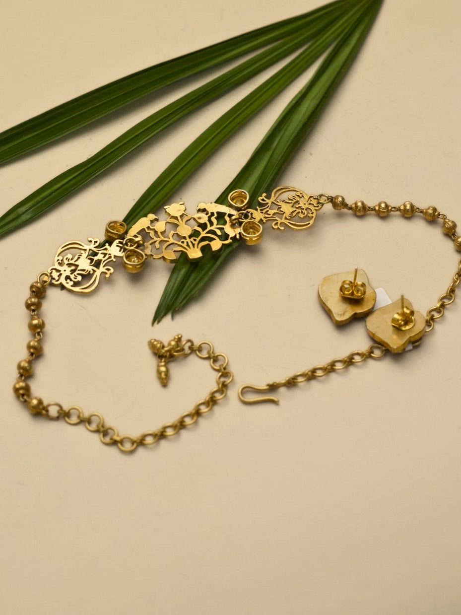 Royal blue choker set with perched parrot motifs and moissanite stone in gold-plated silver – Naksa Jewelry