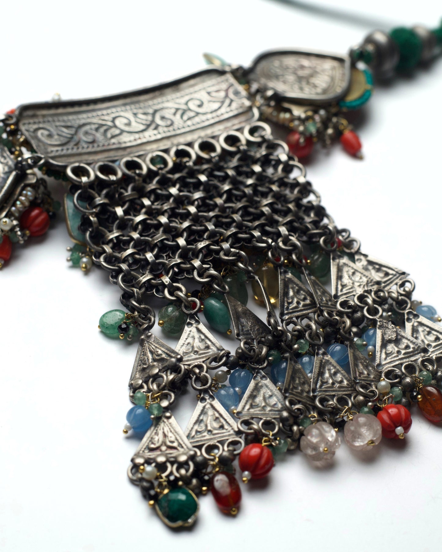 Bavk of Monumental fusion choker with elephant motifs, kundan centre, oxidised lattice panel, and triangular stone drops in 925 silver