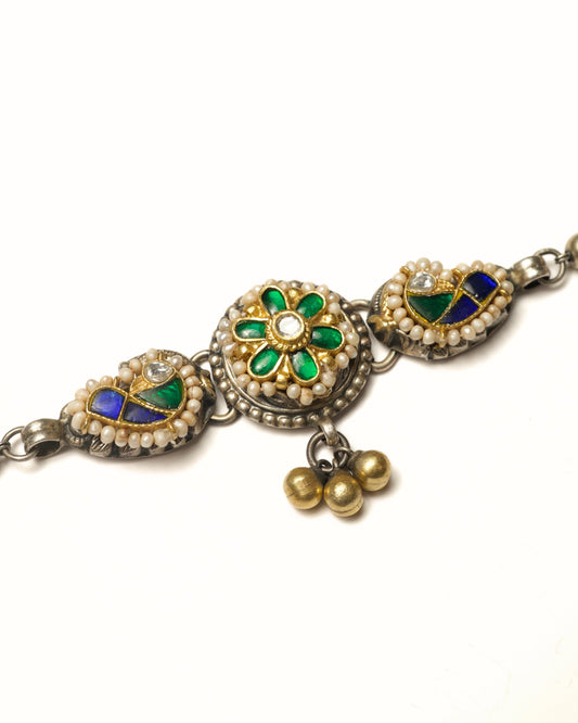 The New Guldastan Choker