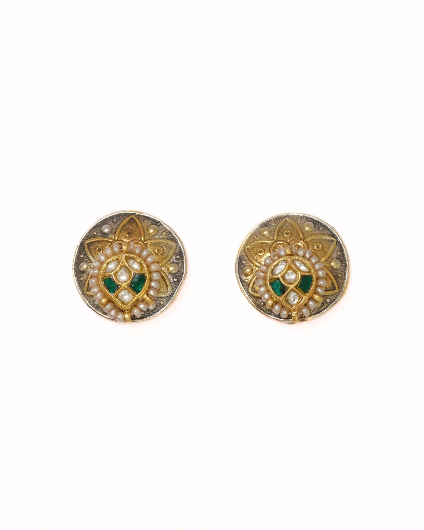 Gulnaar Studs