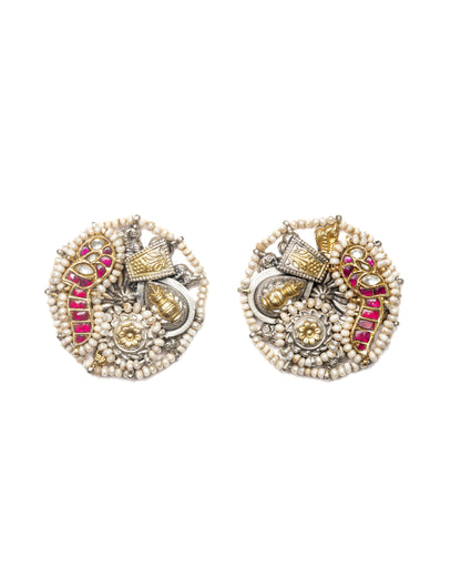 Pearl Court Studs