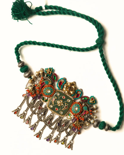 The Mehrab Choker