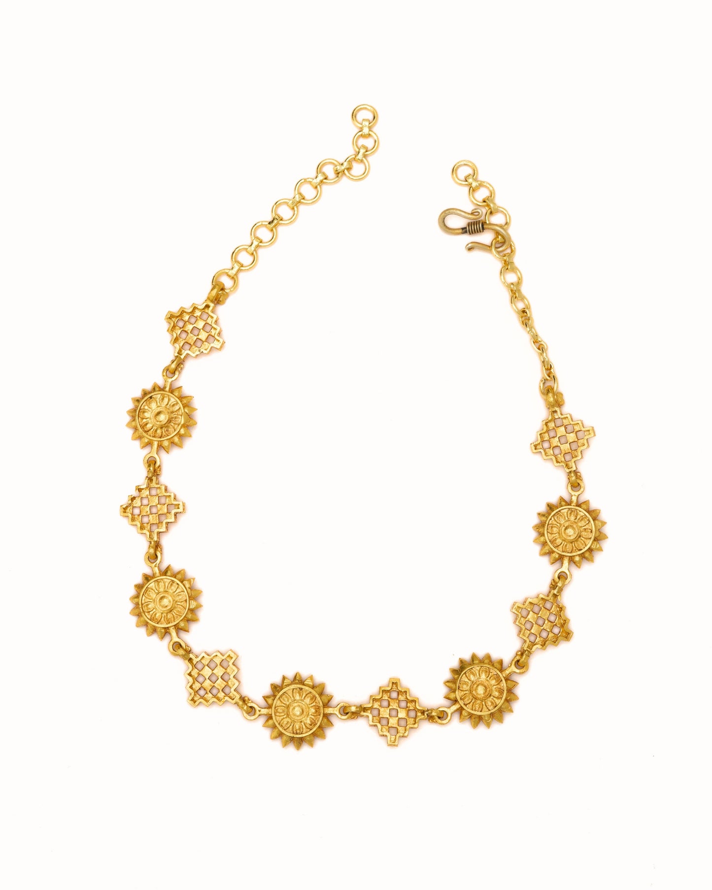 Ring of Roses Choker