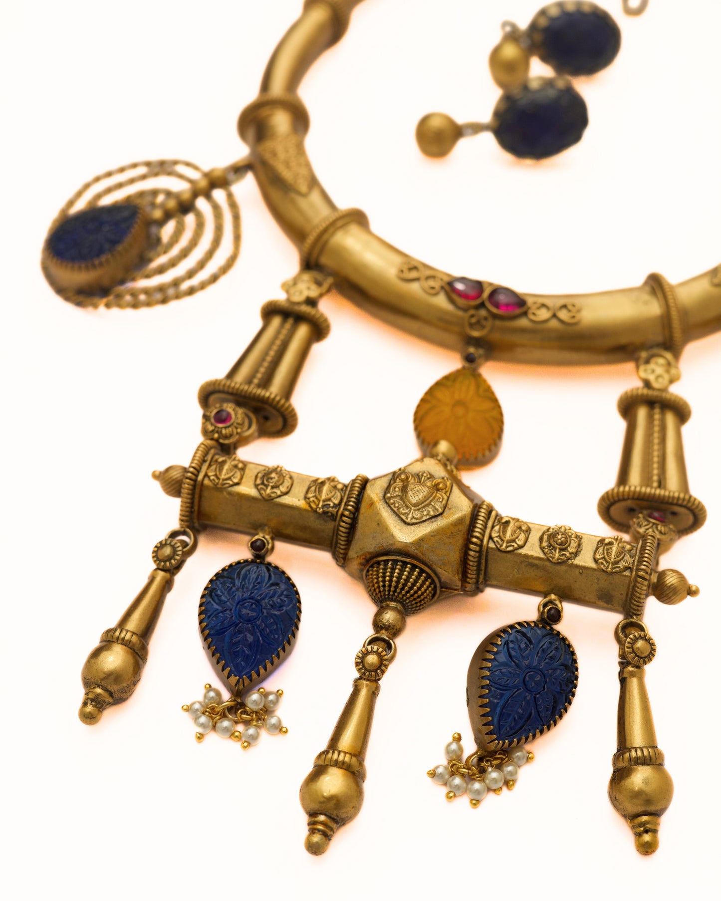 The Nocturne Pavilion Necklace Set