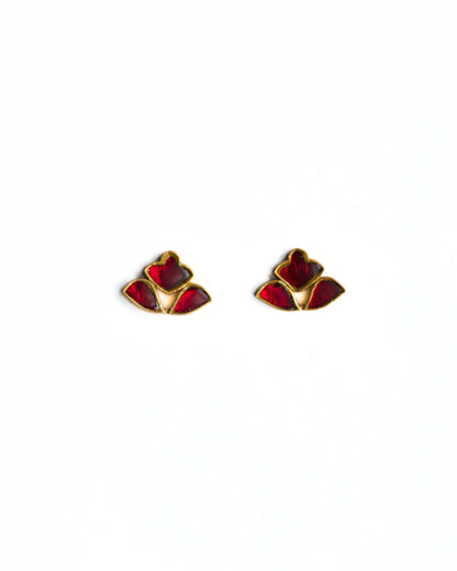925 silver ruby-toned floral mini stud earrings with gold polish detailing