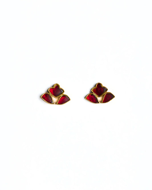 925 silver ruby-toned floral mini stud earrings with gold polish detailing