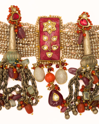 The Treasury Pearl Choker