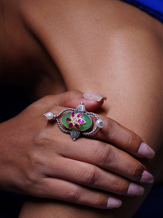 Botanic Crest Ring