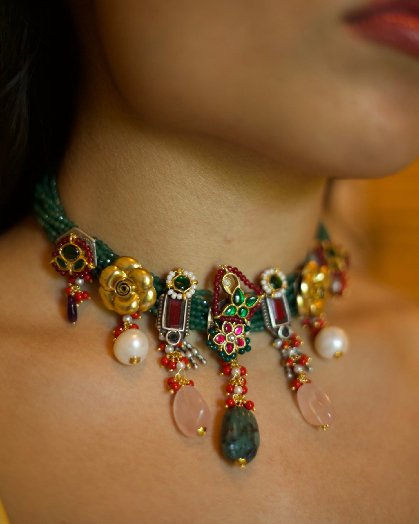 Mela Choker