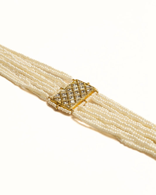 Pearl Matrix Choker