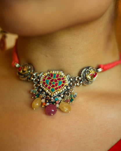 Patakha Choker