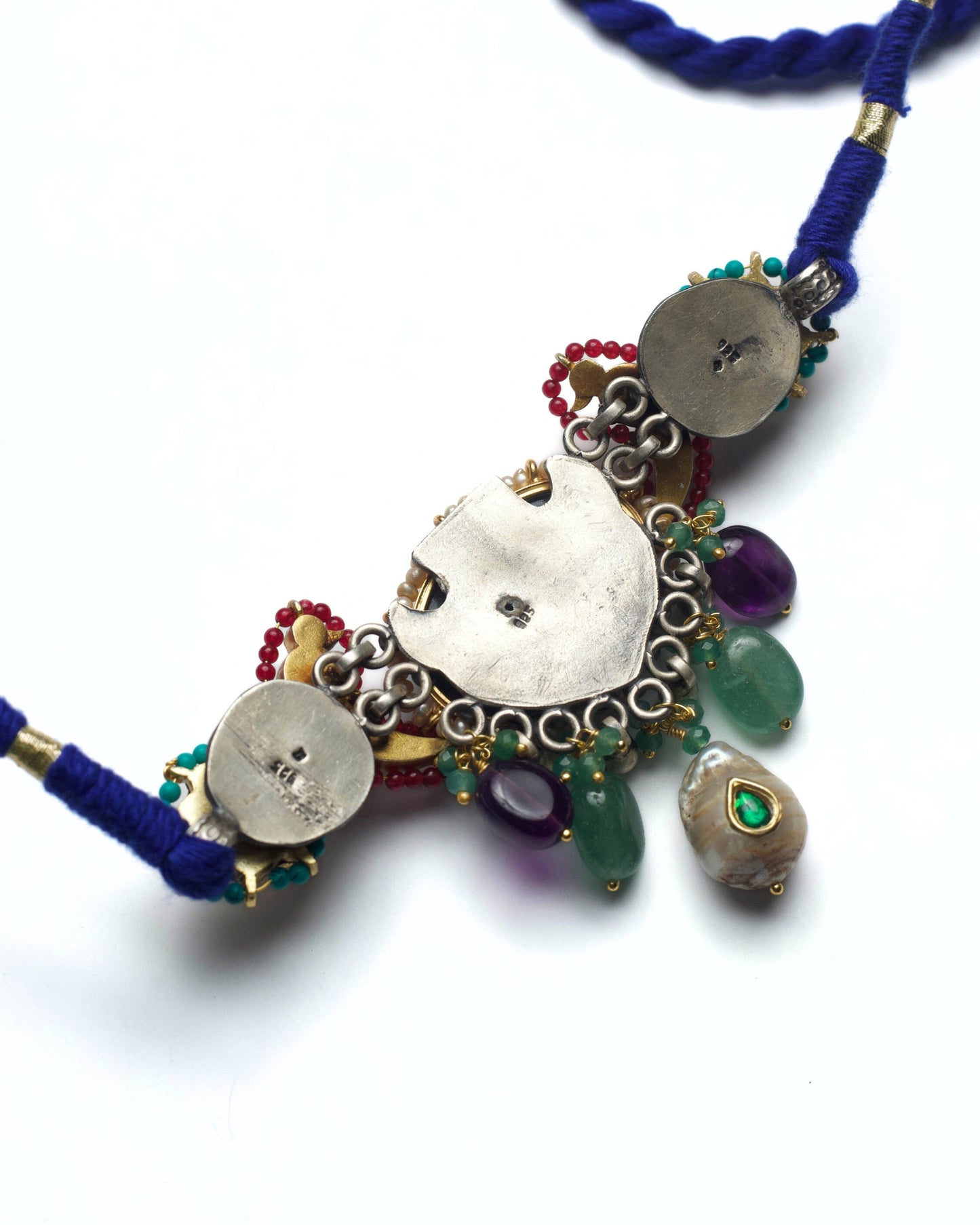 Back of handcrafted 925 silver choker with lapis centre stone and parrot motifs