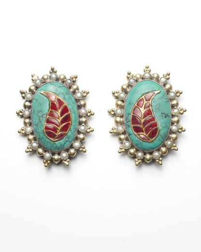 The Sovereign Leaf Studs