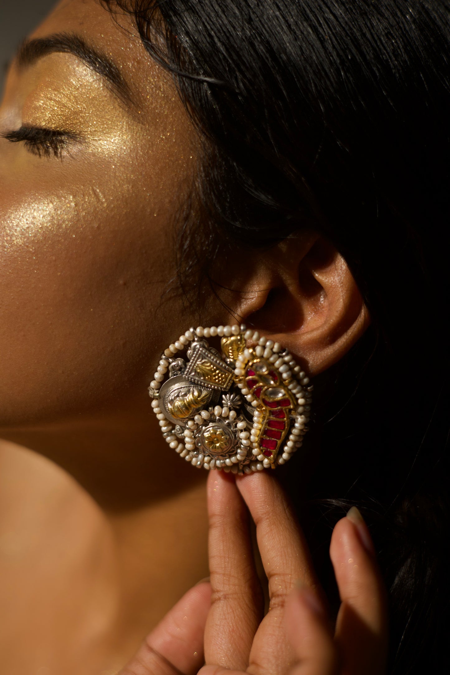 Pearl Court Studs