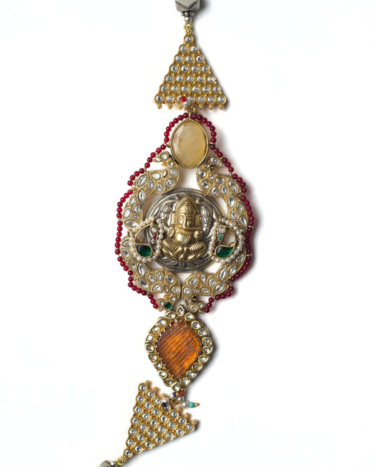 Asymmetrical silver necklace with geometric bead chain and kundan side locket