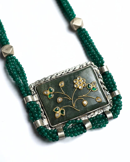 Statement 925 silver green bead necklace with vintage-inspired centre panel