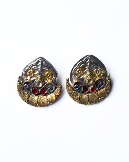 Leaf & Lore silver stud earrings with leaf motif, oxidised 925 silver base, gold-polished detailing and multicolour stone accents – fusion silver jewellery by Naksa